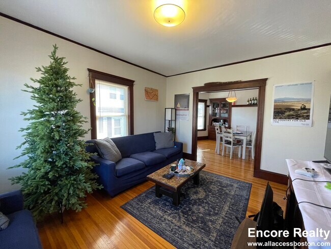 Building Photo - 56 Hobson St