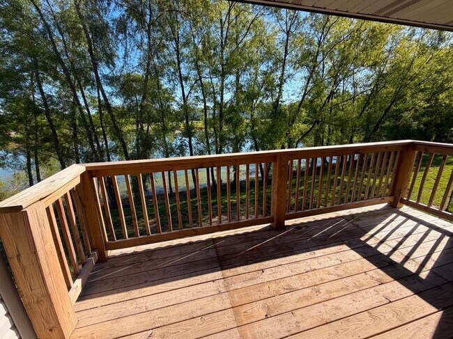 Building Photo - Beautiful Duplex in Jackson