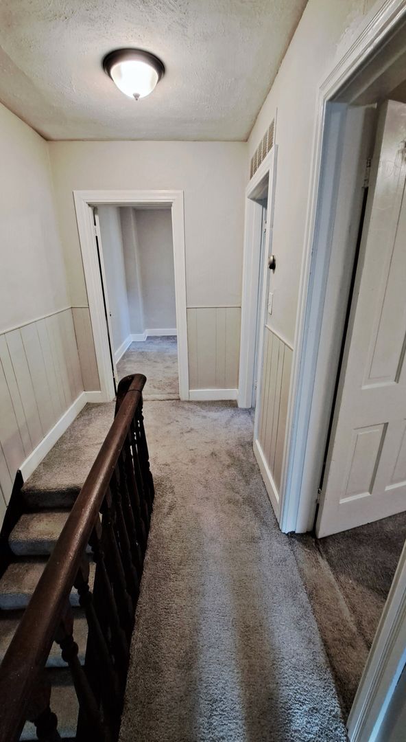 Building Photo - 3 Bed / 1 Bath Single Family Home