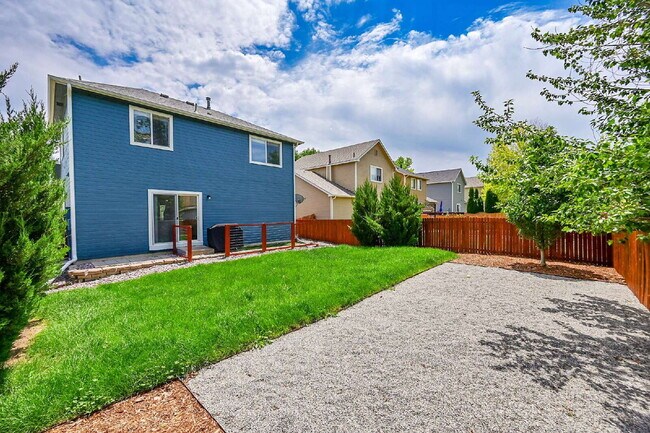Building Photo - $2,550 - 3 Bed, 2.5 Bath Home in Fredrick ...