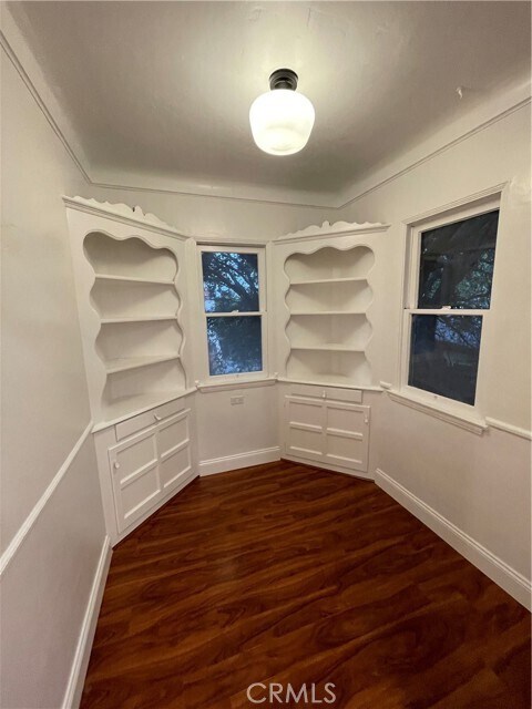 Building Photo - 815 E 36th St