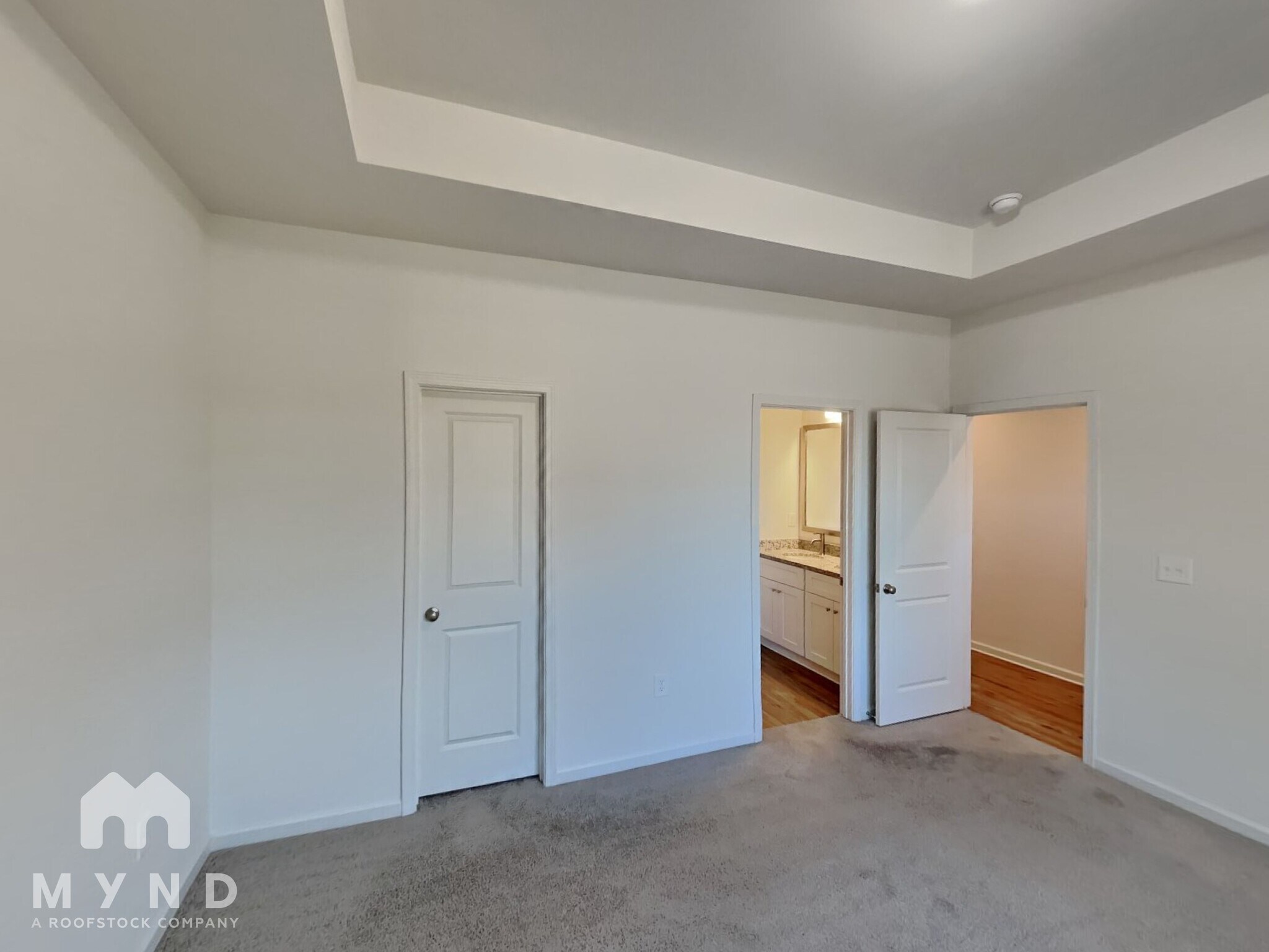 Building Photo - 203 S Skyland Dr