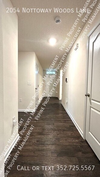 Building Photo - 2054 Nottoway Woods Ln