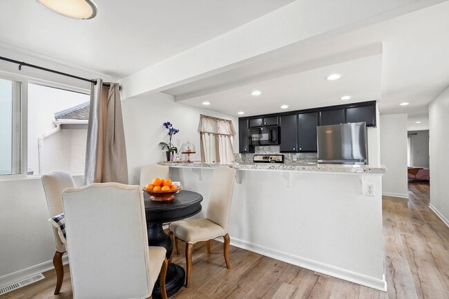 Building Photo - 309 Ocean Dr