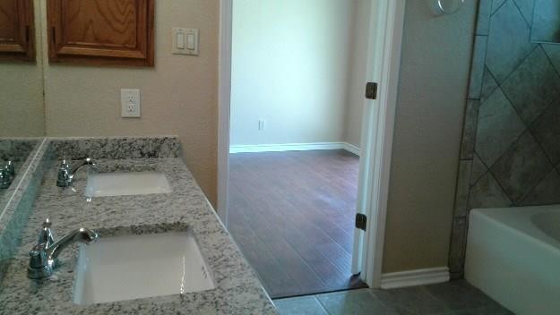 Building Photo - 4748 Bracken Dr