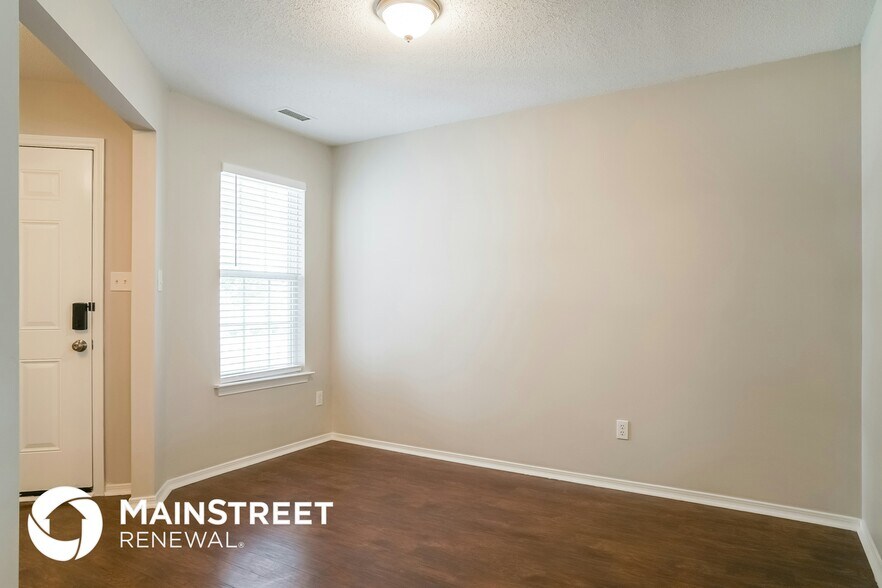 Building Photo - 5368 Thunderidge Drive