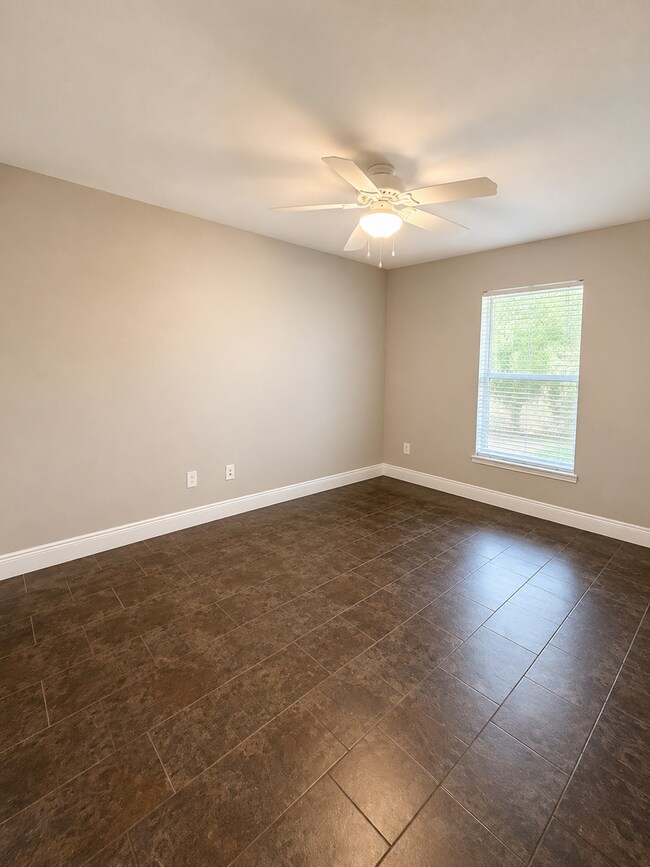 Building Photo - 2/2 + Den Available Now!