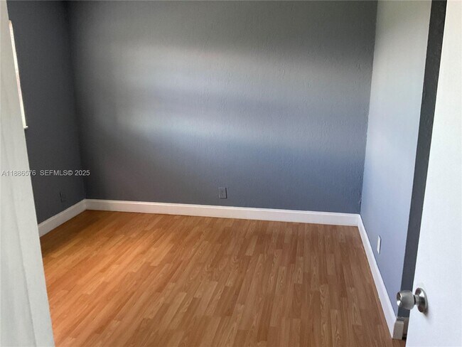 Building Photo - 2775 Taft St