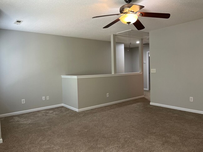 Building Photo - Spacious 2 Story Home In Raleigh, Availabl...