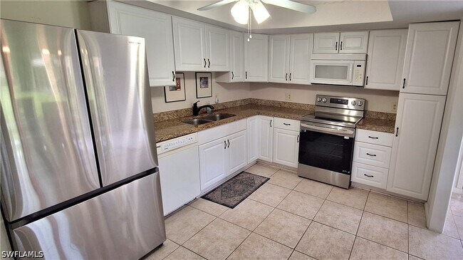 Building Photo - 406 Meadowlark Ln