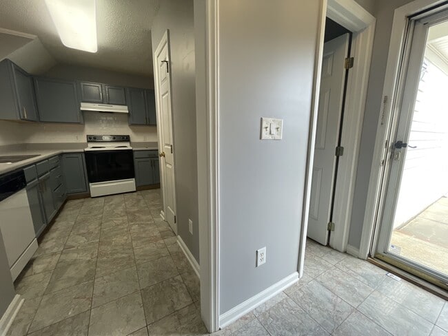 Building Photo - 5263 Eagle Trace Dr