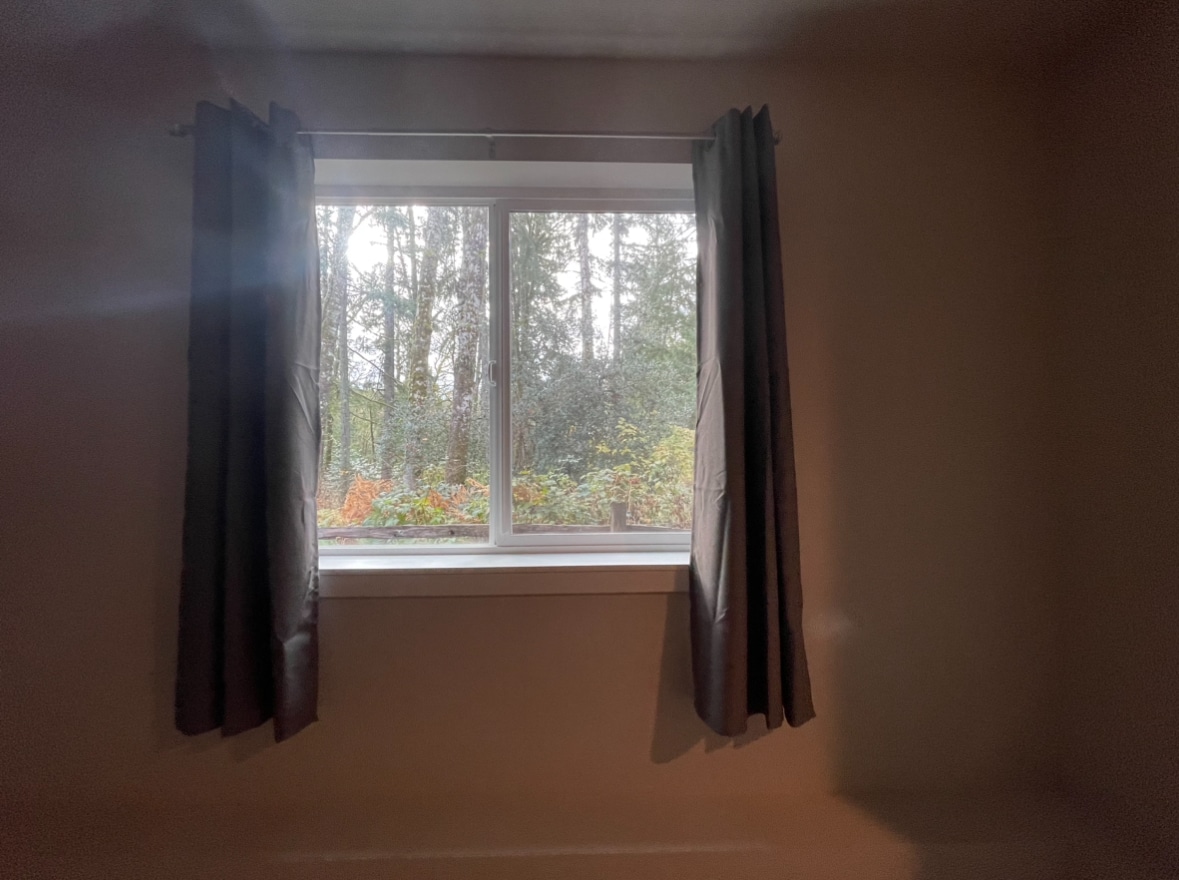 Building Photo - 4979 Onalaska Loop SE