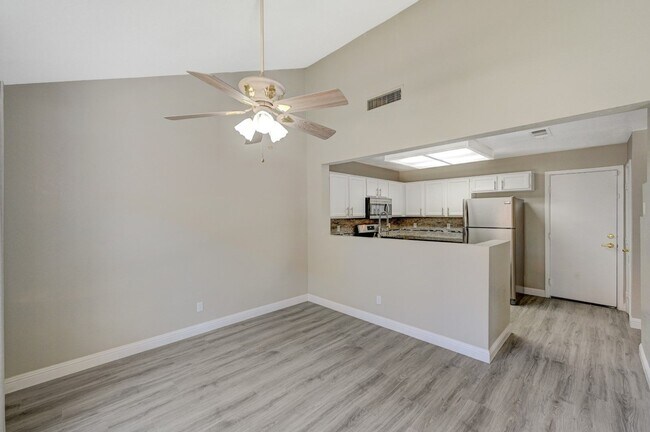 Building Photo - One-of-A-Kind 2 Story, 3 Bedroom with 3 Full Baths Home in the Heart of Summerlin!