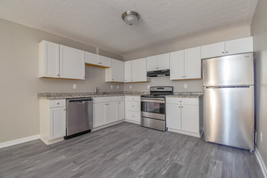 Building Photo - 955 King James Dr