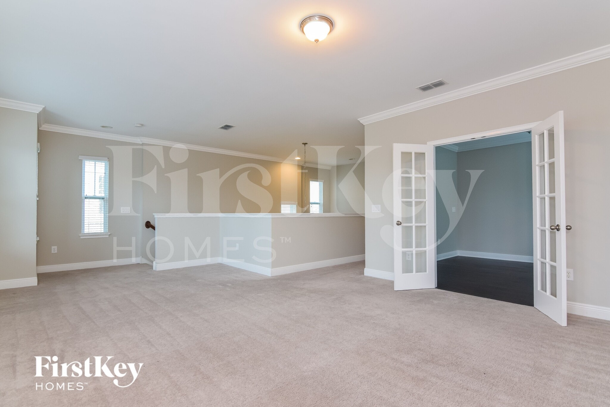 Building Photo - 5948 Village Center Dr