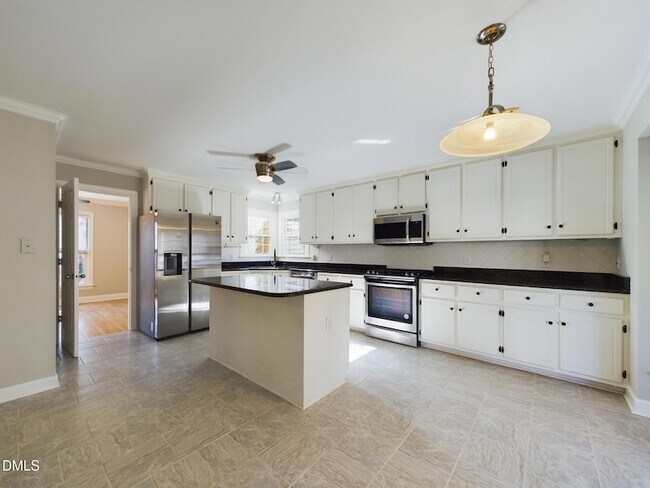 Building Photo - 4624 Forest Highland Dr