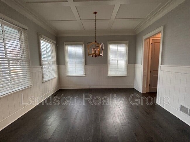 Building Photo - 6411 Moonseed St