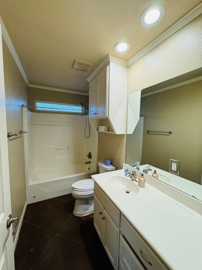 Building Photo - Beautiful China Spring Home