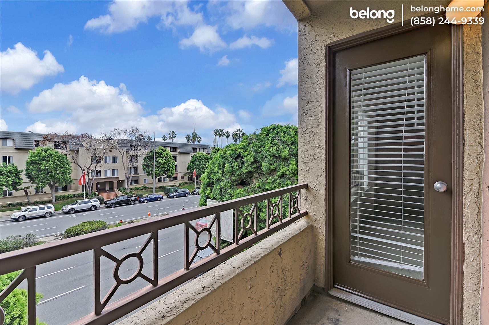 Building Photo - 8889 Caminito Plaza Centro