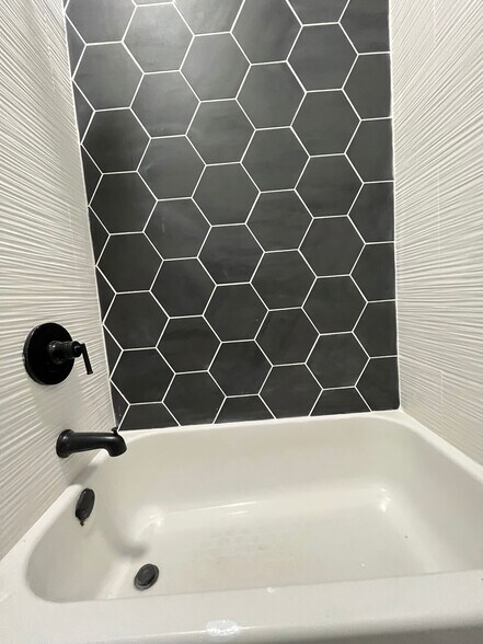 Building Photo - 311 64th St