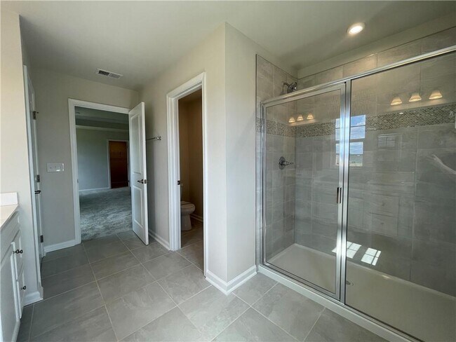 Building Photo - 105 Marchmont Dr