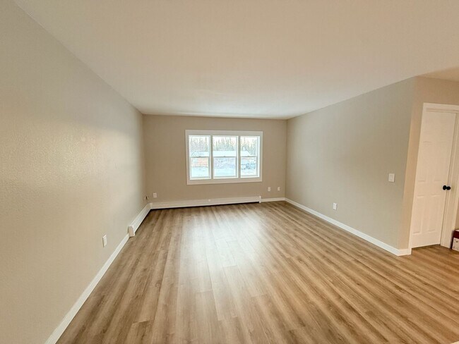 Building Photo - 1717 Aliak Dr