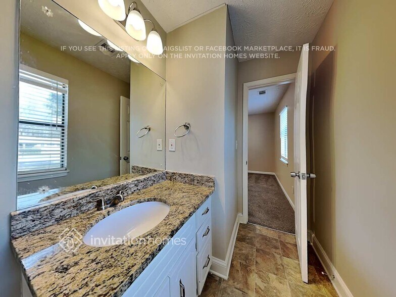 Building Photo - 125 Trace Dr