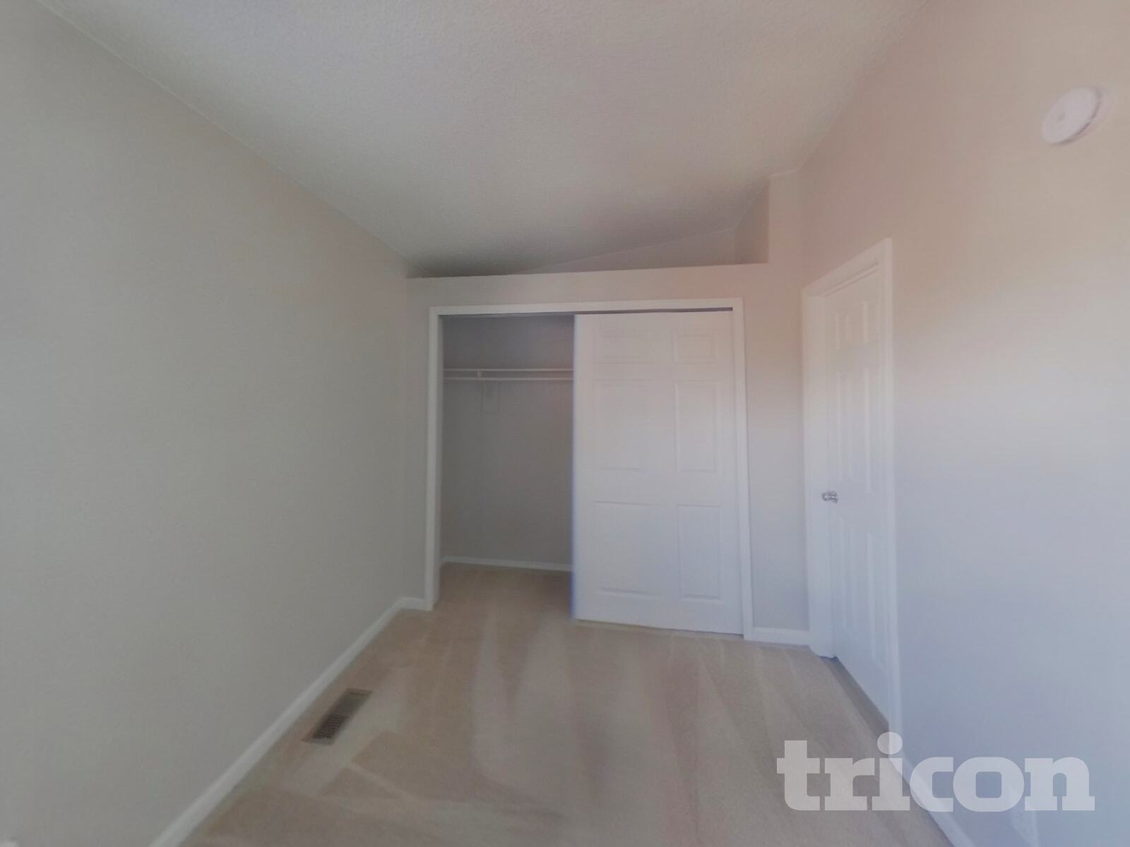 Building Photo - 3928 Smoke Tree Dr