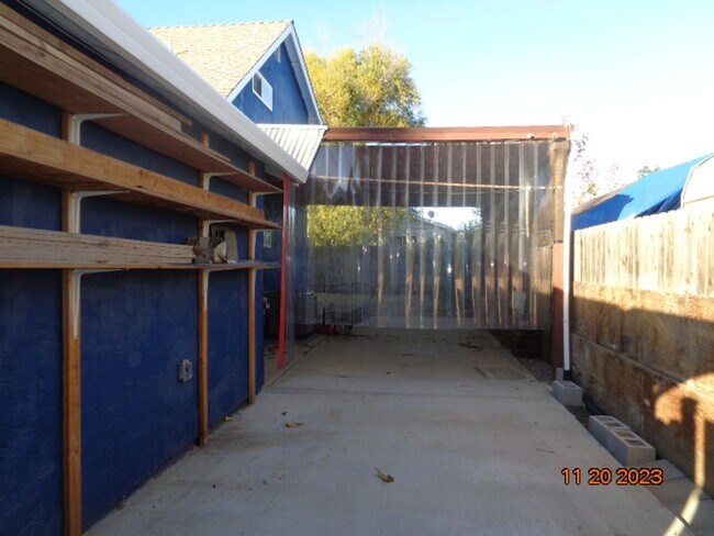 Building Photo - 720 Devonshire Ct