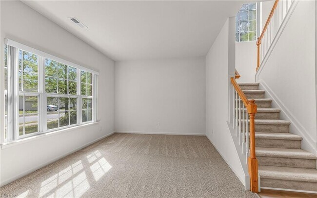 Building Photo - 310 Canaan Cir