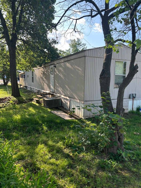 Building Photo - 3305 S Indiana Ave