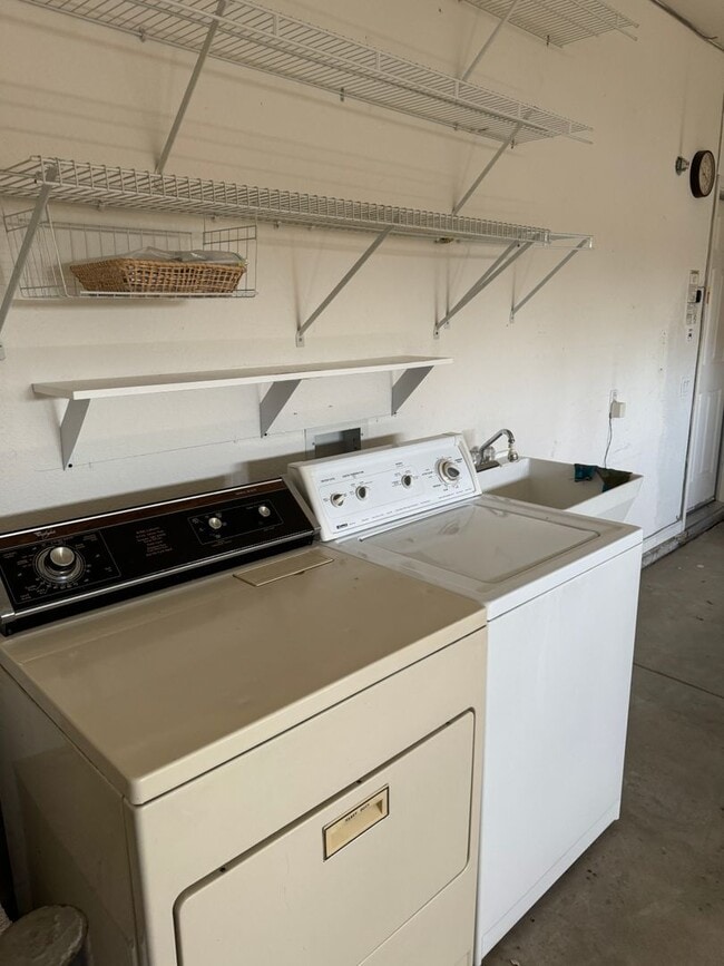 Building Photo - Sun City Roseville For Rent