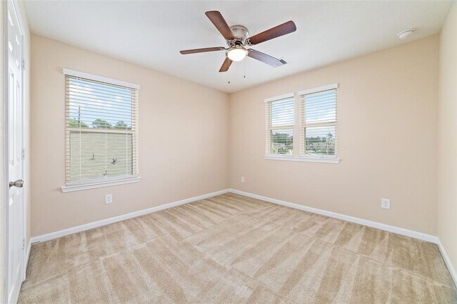 Building Photo - 14735 Cypress Creek Landing