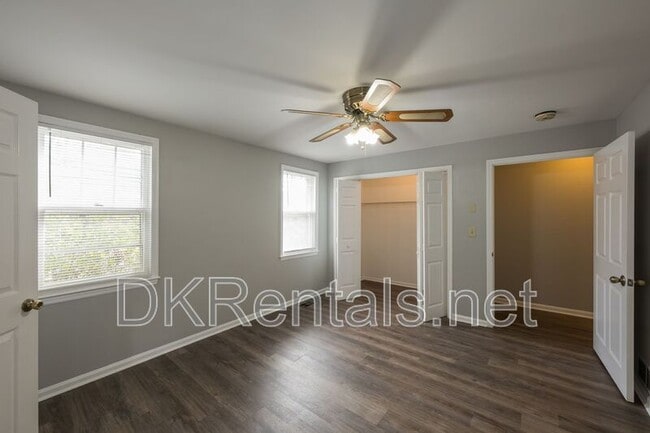 Building Photo - 876 Argonne Ave NE