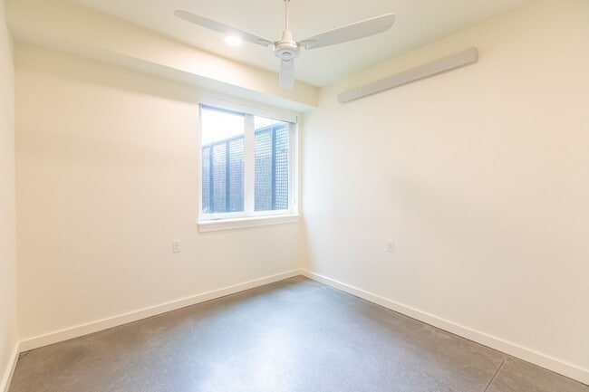 Building Photo - 2919 SE Division St