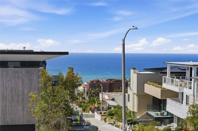 Building Photo - 300 25th St