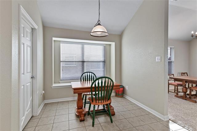 Building Photo - 2825 Dawn Spring Dr