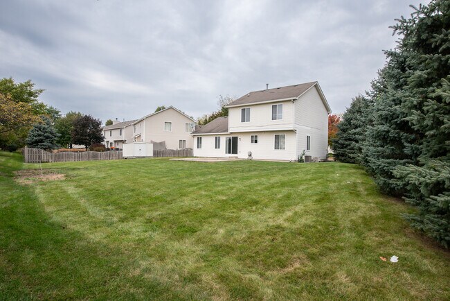 Building Photo - 2873 Carlsbad Cir