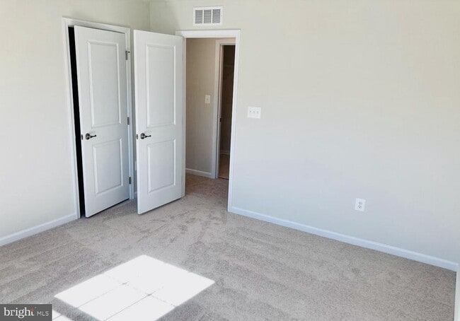 Building Photo - 5303 Ivy Hill Dr