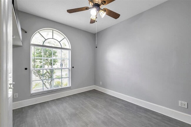 Building Photo - 1915 Fruitridge St