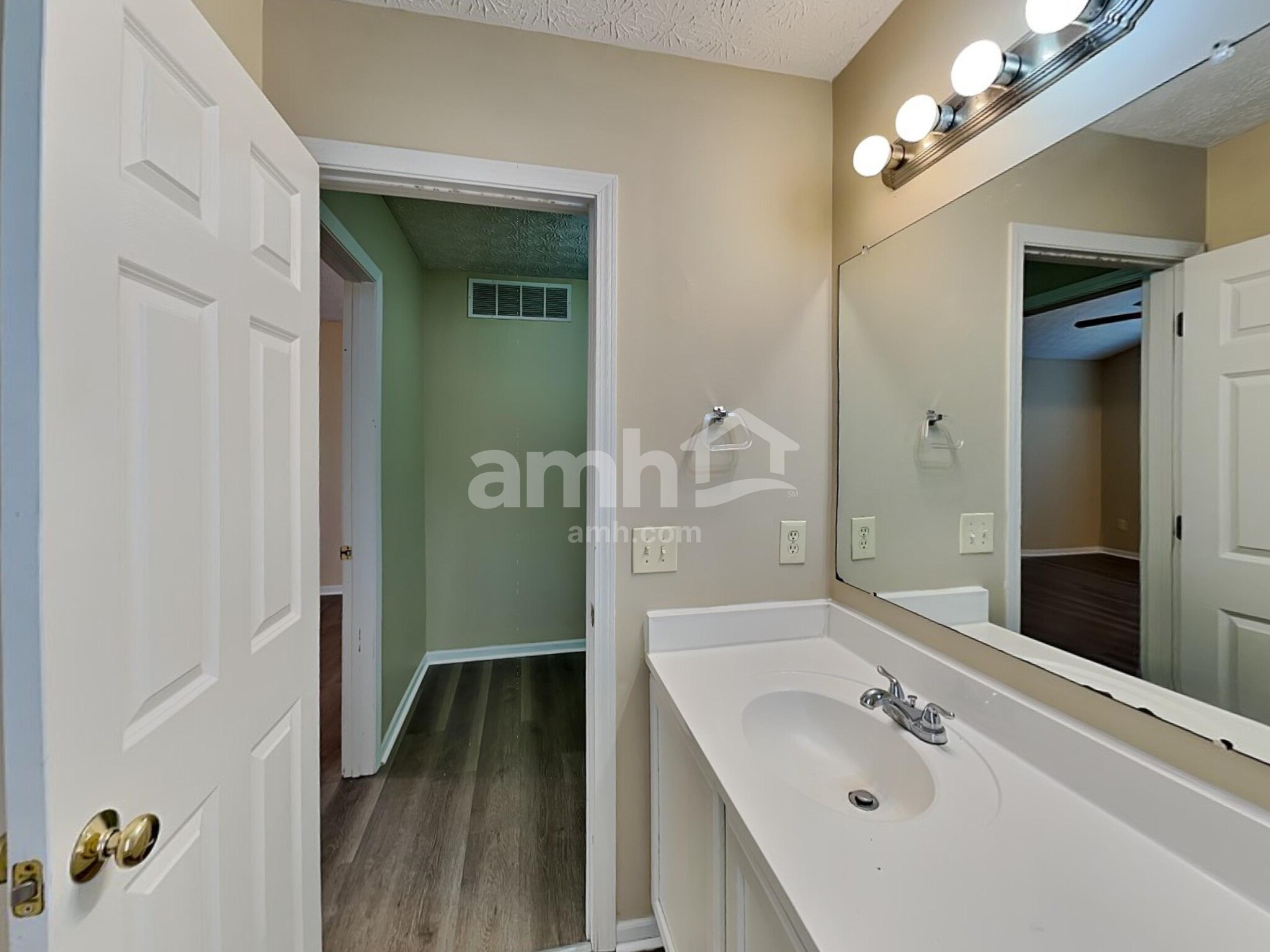 Building Photo - 7794 Birch Creek Dr
