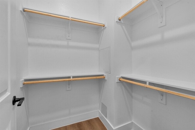 Building Photo - 1423B Forward Dr