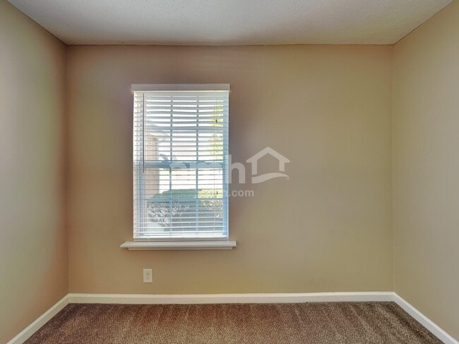 Building Photo - 4324 Pender Ct