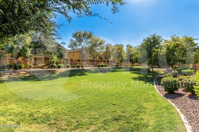 Building Photo - 1350 S Greenfield Rd