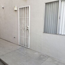 Building Photo - 1096p-092.1-RB-4124 Parker Ave.
