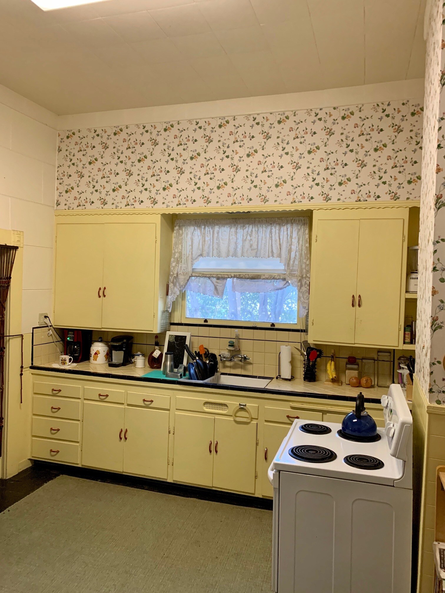 Kitchen - 2104 Castro St