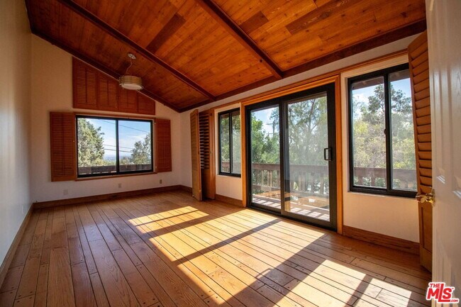 Building Photo - 11619 Lerdo Ave