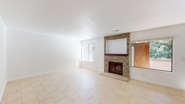 Building Photo - 37 Clay Ct