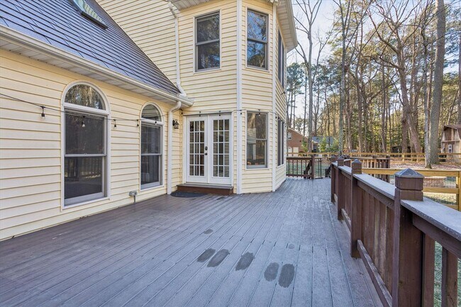 Building Photo - Quiet Coastal VA Yorktown Rental Near Bases