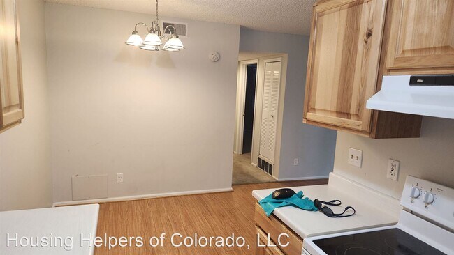 Building Photo - 2 br, 1 bath House - 3250 Oneal Circle #E25